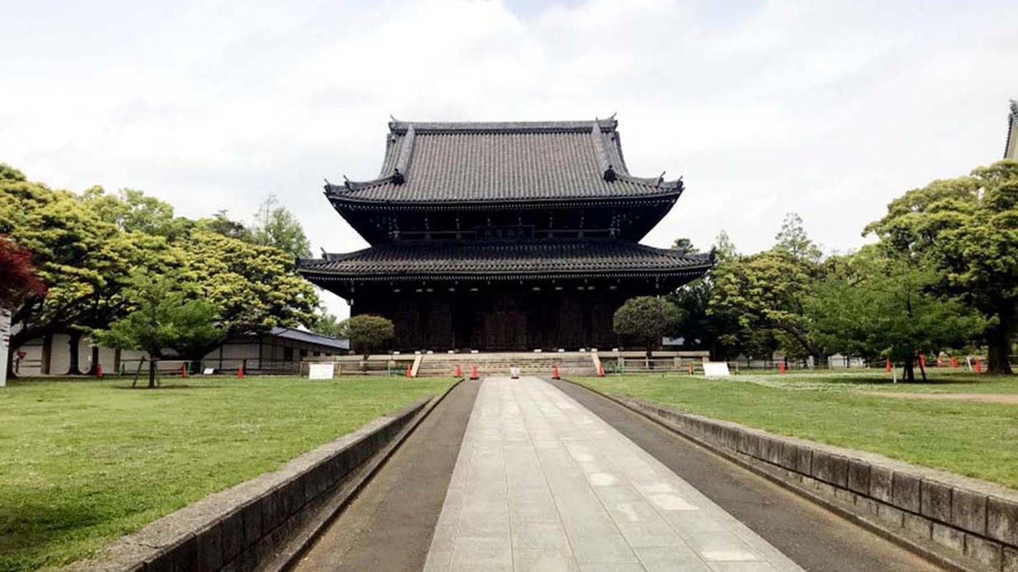 Toyoko Inn Yokohama Tsurumi Eki Higashi Guchi Exterior foto