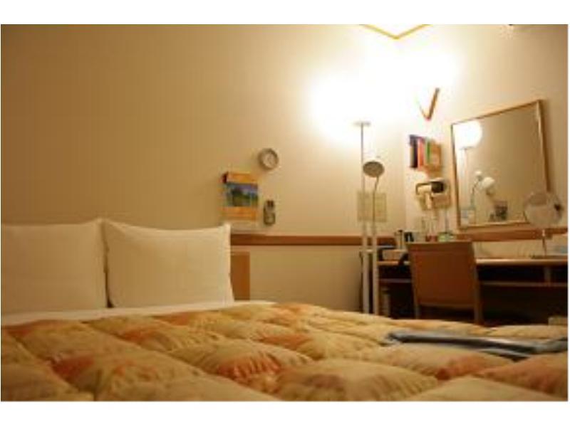 Toyoko Inn Yokohama Tsurumi Eki Higashi Guchi Exterior foto